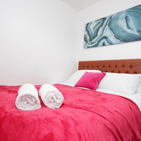 Kirkstall Serviced Apartments Leeds Лідс Екстер'єр фото